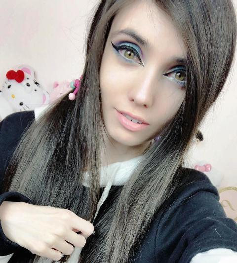 Eugenia Cooney: (YouTuber) Biography, Weight, Age, Boyfriend, Family & More In Hindi
