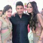 तुलसी कुमार अपने भाई और बहन के साथ