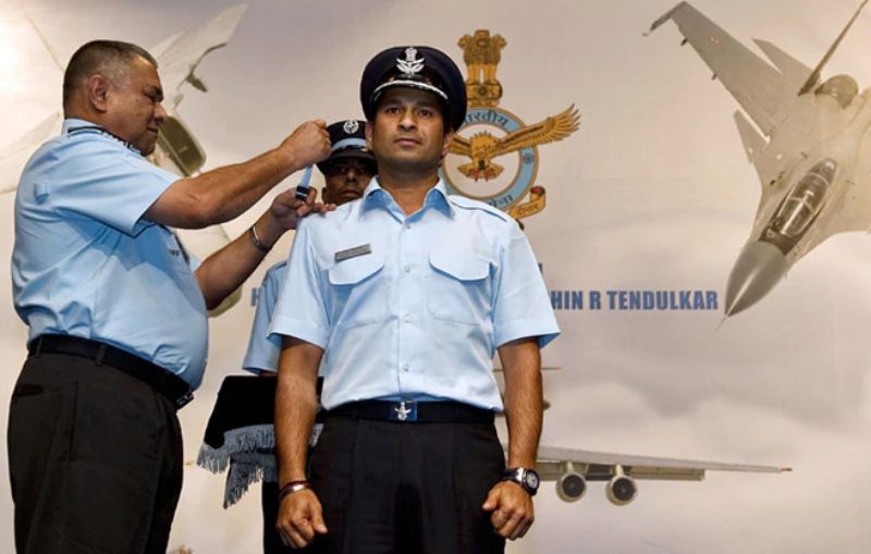 भारतीय वायु सेना के ग्रुप कैप्टन के रूप में सचिन तेंदुलकर