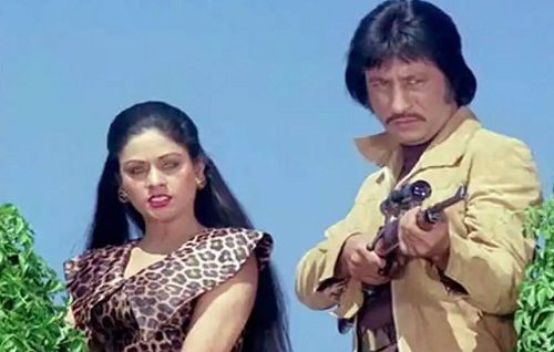 फिल्म 'कुर्बानी' (1980) से विक्रम सिंह के रूप में शक्ति कपूर की एक तस्वीर