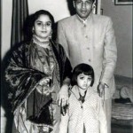 शाहरुख खान के माता-पिता और उनकी बहन की बचपन की फोटो