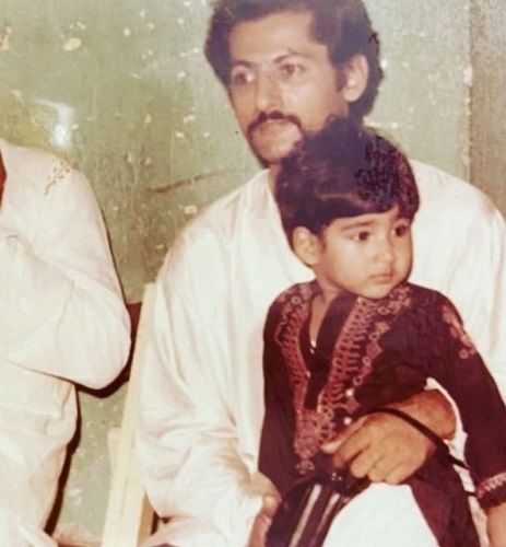 पिता के साथ विवान भटेना की बचपन की फोटो