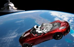 स्पेस एक्स ने डमी पेलोड के रूप में टेस्ला रोडस्टार के साथ फाल्कन हेवी लॉन्च किया