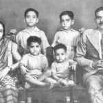 शत्रुघ्न सिन्हा अपने माता-पिता और भाई-बहनों के साथ