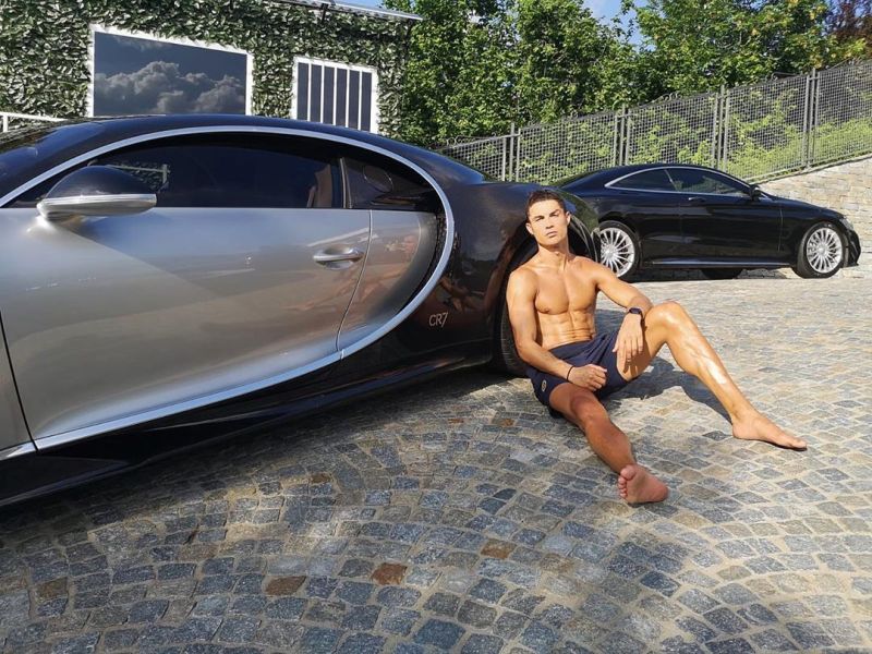क्रिस्टियानो रोनाल्डो दुनिया की सबसे महंगी कार के साथ, बुगाटी ला वोइचर नोइरे