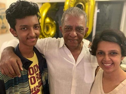 शिव कुमार सुब्रमण्यम अपनी पत्नी और बेटे के साथ