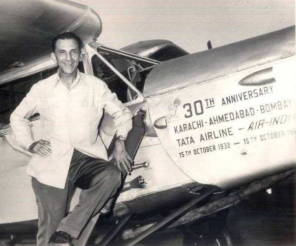 एयर इंडिया की 30वीं वर्षगांठ पर जेआरडी टाटा