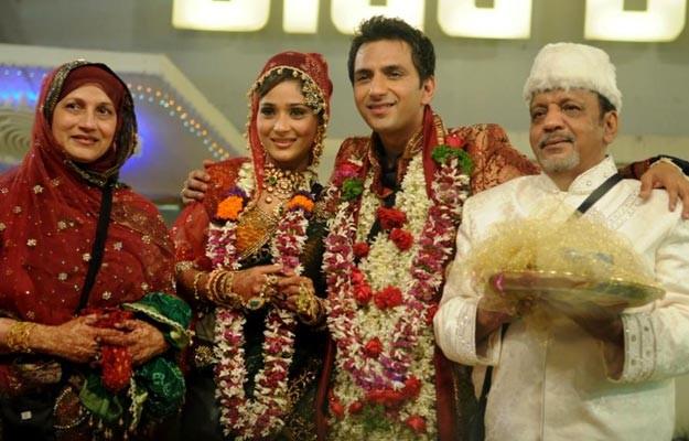 अली मर्चेंट और सारा खान की शादी की फोटो