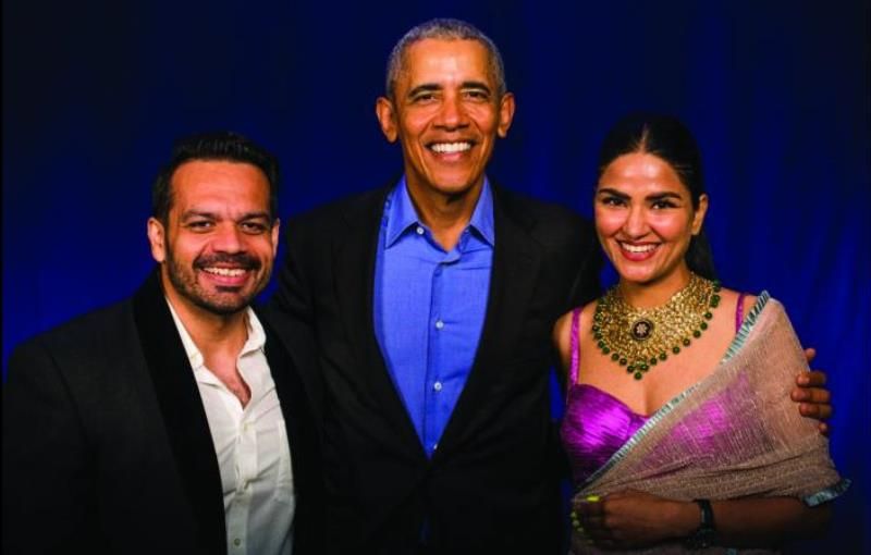 रितु राठी तनेजा अपने पति गौरव तनेजा के साथ पूर्व अमेरिकी राष्ट्रपति बराक ओबामा के साथ