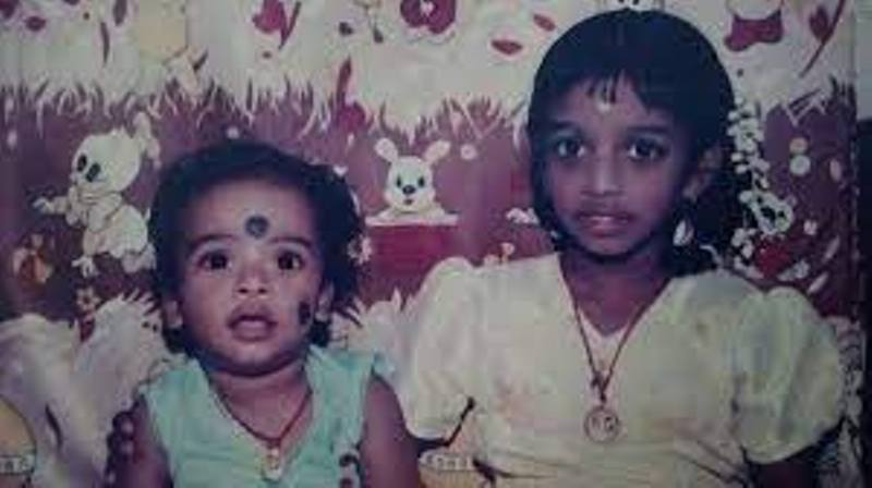 रमेशबाबू प्रगनानंद की बहन के साथ बचपन की एक तस्वीर।