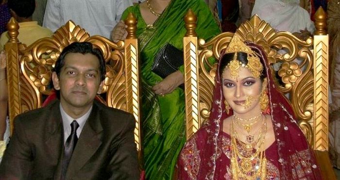 रफ़ीथ रशीद मिथिला अपनी शादी के दिन तहसन रहमान खान के साथ