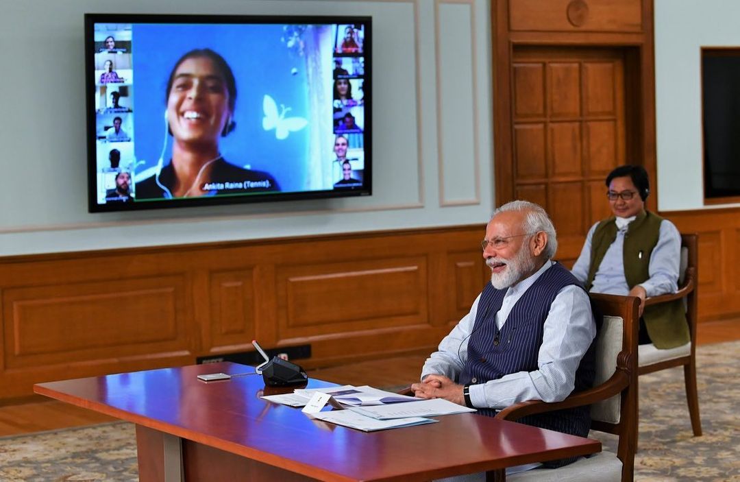 कोविड -19 लॉकडाउन के बीच प्रधान मंत्री नरेंद्र मोदी के साथ बातचीत करते हुए अंकिता रैना