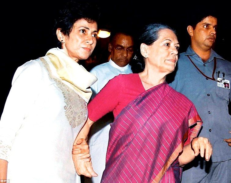 सोनिया गांधी के साथ शैलजा कुमारी