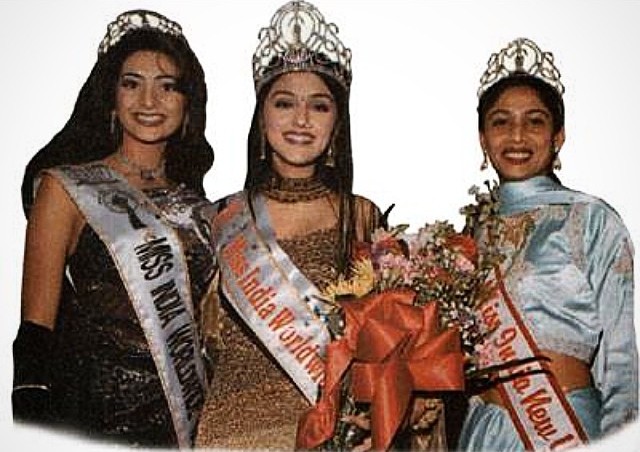 आरती छाबड़िया ने मिस इंडिया वर्ल्डवाइड 2000 का ताज पहना