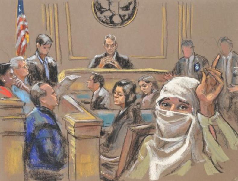 आफिया सिद्दीकी के 2010 के मुकदमे के इस स्केच में, आफिया अदालत कक्ष में चक्कर लगा रही है।