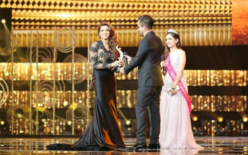 सना फखर को सर्वश्रेष्ठ सहायक अभिनेत्री का हम पुरस्कार मिला