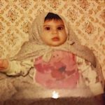 Elnaaz Norouzi बचपन की तस्वीर