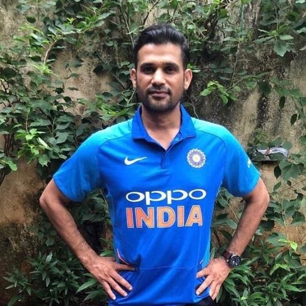 भारतीय क्रिकेट टीम की जर्सी में सोहम शाह