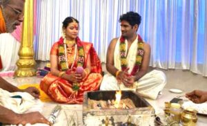आर बद्री और उर्मिला महंत अपनी शादी के दिन