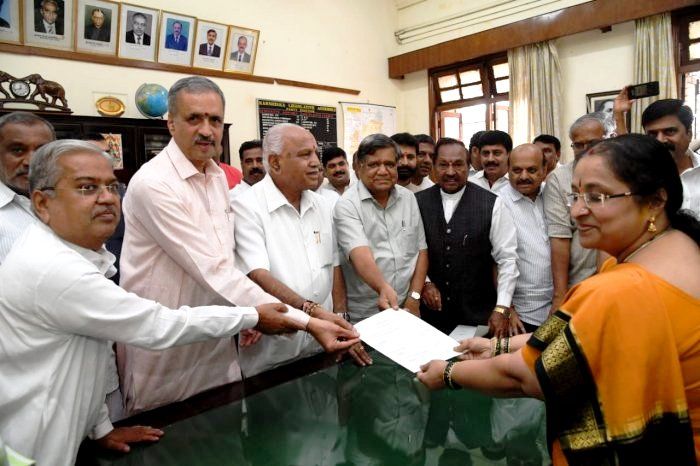 विश्वेश्वर हेगड़े कागेरी ने कर्नाटक विधानसभा अध्यक्ष के लिए अपना नामांकन प्रस्तुत किया