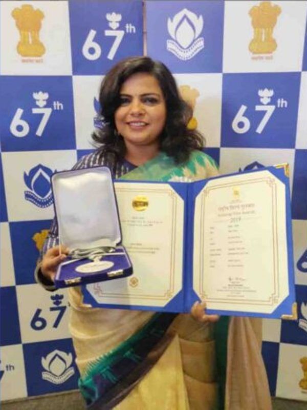 सविता को फिल्म 'सोनसी' के लिए सर्वश्रेष्ठ फोटोग्राफी का राष्ट्रीय पुरस्कार