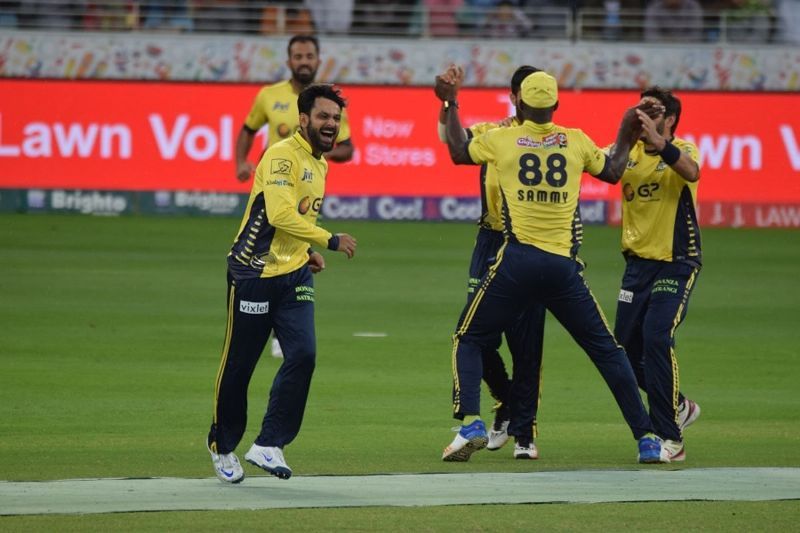 पीएसएल 2016-17 में विकेट लेने के बाद जश्न मनाते मोहम्मद हफीज