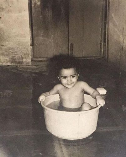 जोसेफ राधिका की बचपन की तस्वीर