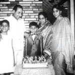 मोहम्मद रफ़ी अपनी पत्नी बिल्किस और उनके बच्चों यास्मीन, शाहिद और नसरीन के साथ