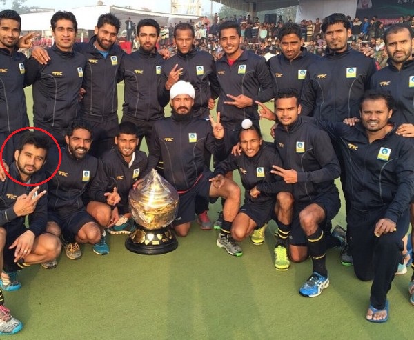 सिंधिया गोल्ड कप हॉकी टूर्नामेंट (2014) में मनप्रीत अपनी बीपीसीएल टीम के साथ