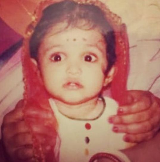 प्रिया बनर्जी की बाल छवि