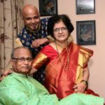 1652395322 536 Parag Kanhere Bigg Boss Marathi उम्र पत्नी गर्लफ्रेंड परिवार Biography पराग कन्हेरे अपने माता-पिता के साथ