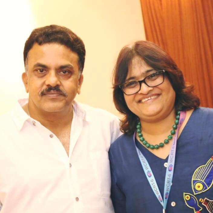 संजय निरुपम अपनी पत्नी गीता निरुपम के साथ