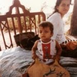 मां के साथ जहीर इकबाल की बचपन की फोटो
