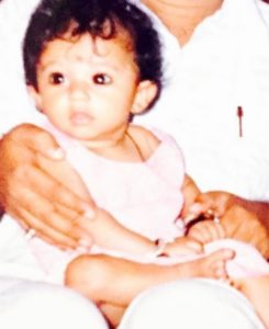 मीरा मिश्रा की बचपन की तस्वीर