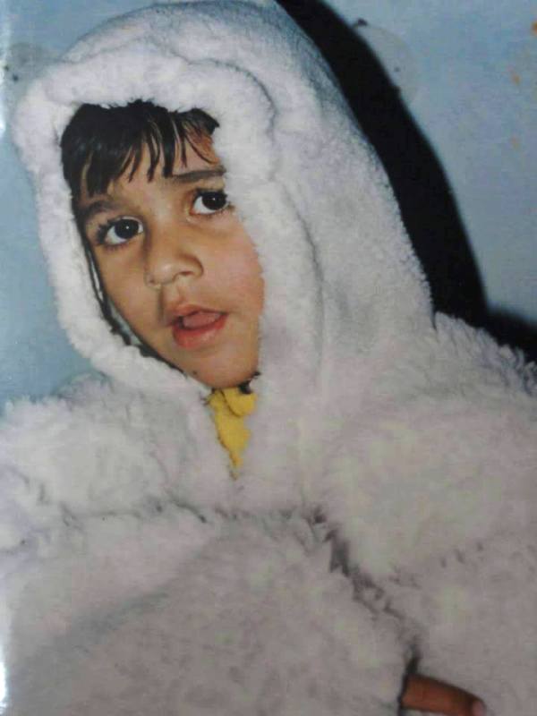 आयुष्मान सक्सेना के बचपन की एक तस्वीर