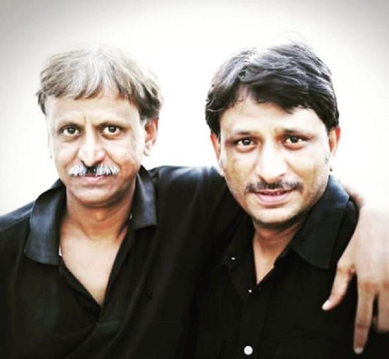 1652426660 727 Rajesh Tailang उम्र हाइट पत्नी बच्चे परिवार Biography Hindi राजेश तैलंग अपने बड़े भाई के साथ