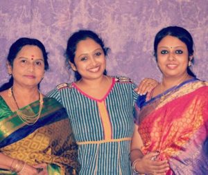 जयश्री राव अपनी मां और बहन के साथ