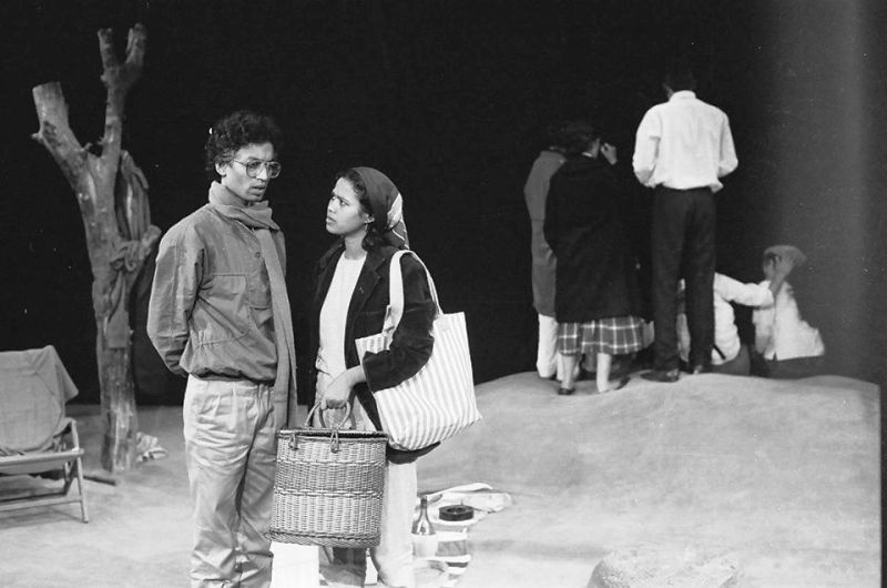 एक नाटक में इरफान खान और सुतापा सिकदर