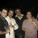 अनिल कपूर अपने भाई-बहनों के साथ: संजय, बोनी, रीना (बाएं से दाएं)