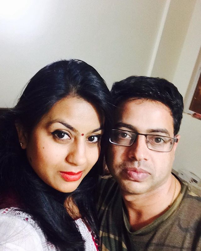 अंकिता सिंह अपने पति के साथ 