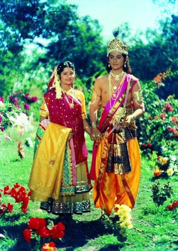 1652482922 60 Shweta Rastogi उम्र पति बच्चे परिवार Biography Hindi कृष्णा में श्वेता रस्तोगी की एक तस्वीर