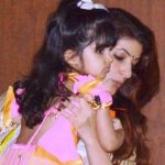 ट्विंकल खन्ना अपनी बेटी के साथ