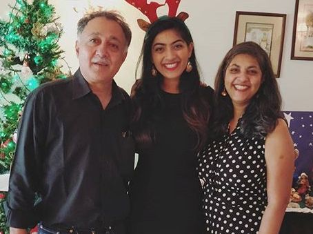 ज़ैन मैरी खान अपने माता-पिता के साथ