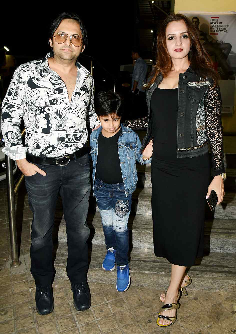 फरहान फर्नीचरवाला अपनी पत्नी लैला खान और उनके बेटे के साथ  