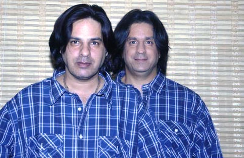 राहुल रॉय अपने भाई के साथ
