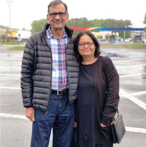 1652508529 585 Shalabh Dang Kamya Punjabis पति उम्र गर्लफ्रेंड पत्नी परिवार Biography शलभ डांग के माता-पिता