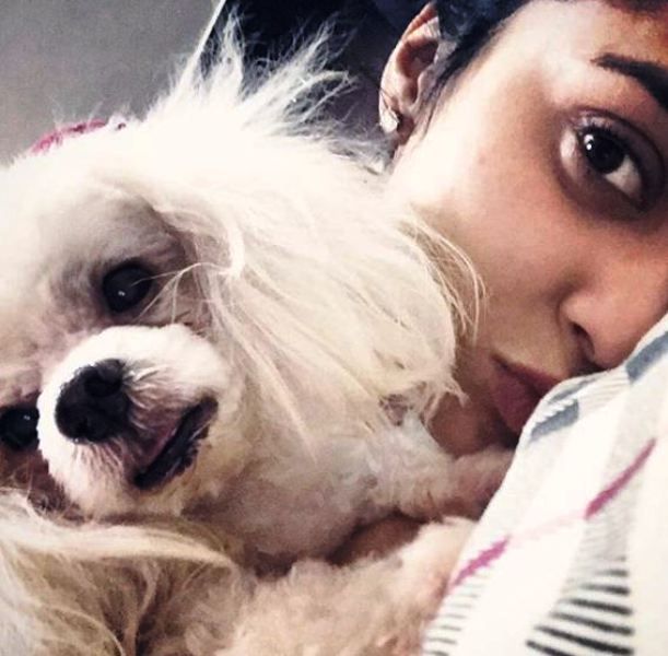 श्रिया सरन अपने कुत्ते के साथ