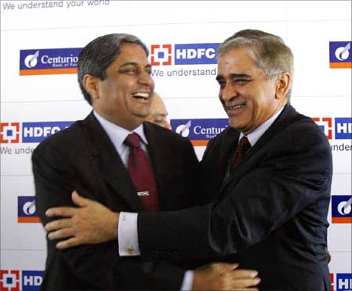 1652517078 286 Aditya Puri उम्र पत्नी परिवार बच्चे Biography Hindi दीपक पारेकी के साथ आदित्य पुरी