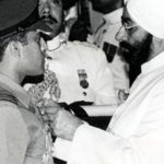 राकेश शर्मा को भारत के तत्कालीन राष्ट्रपति ज्ञानी जैल सिंह से अशोक चक्र मिला