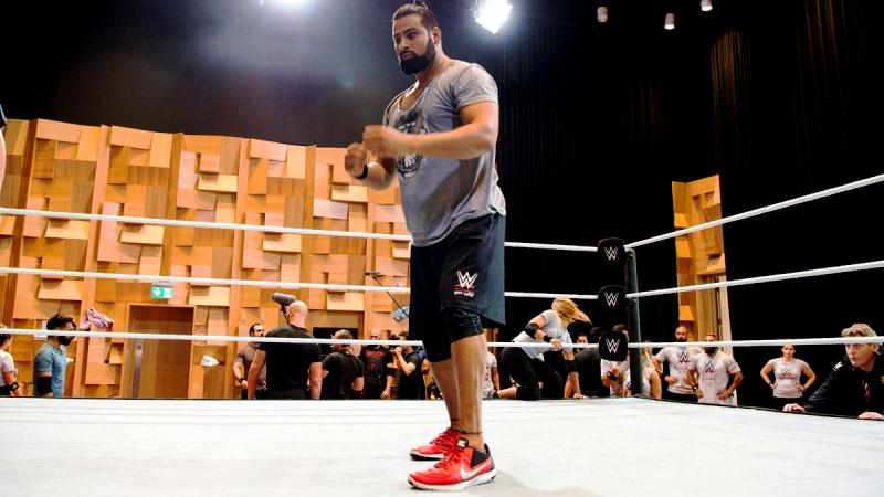 WWE परफॉर्मेंस सेंटर दुबई में रिंकू सिंह